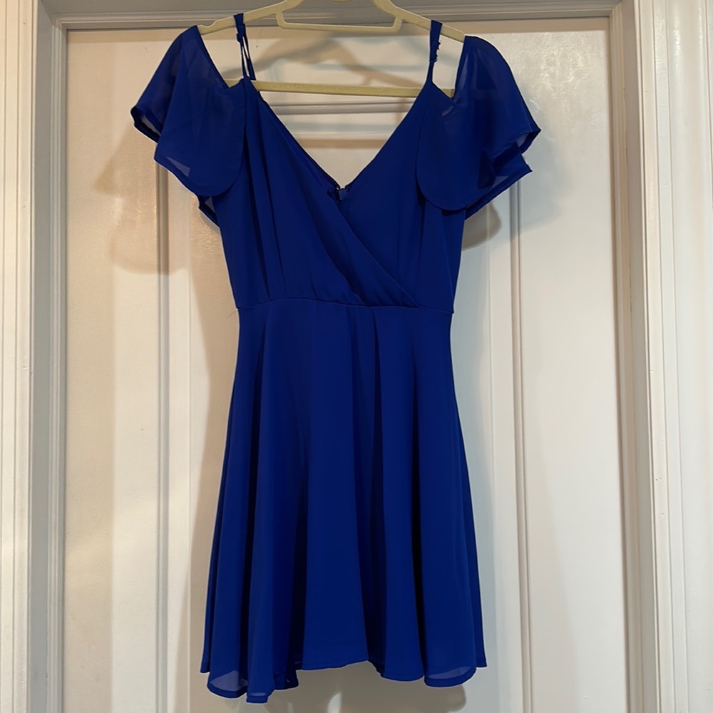 Off the Shoulder Dress 🌟